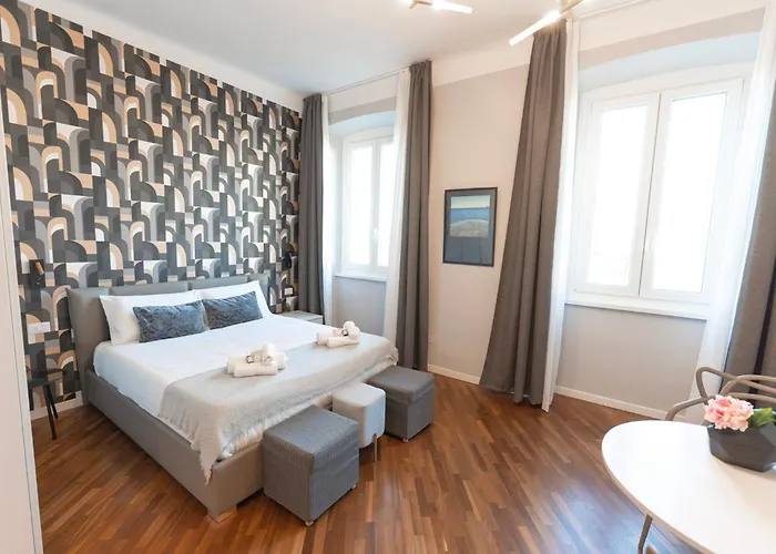 Sofia Stazione * טריאסטה